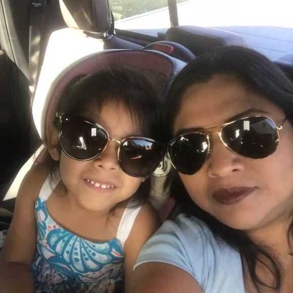 Meet your Posher, Miriam - Picture 1 of 1